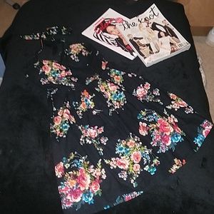 Junior's 3/5 black flower dress